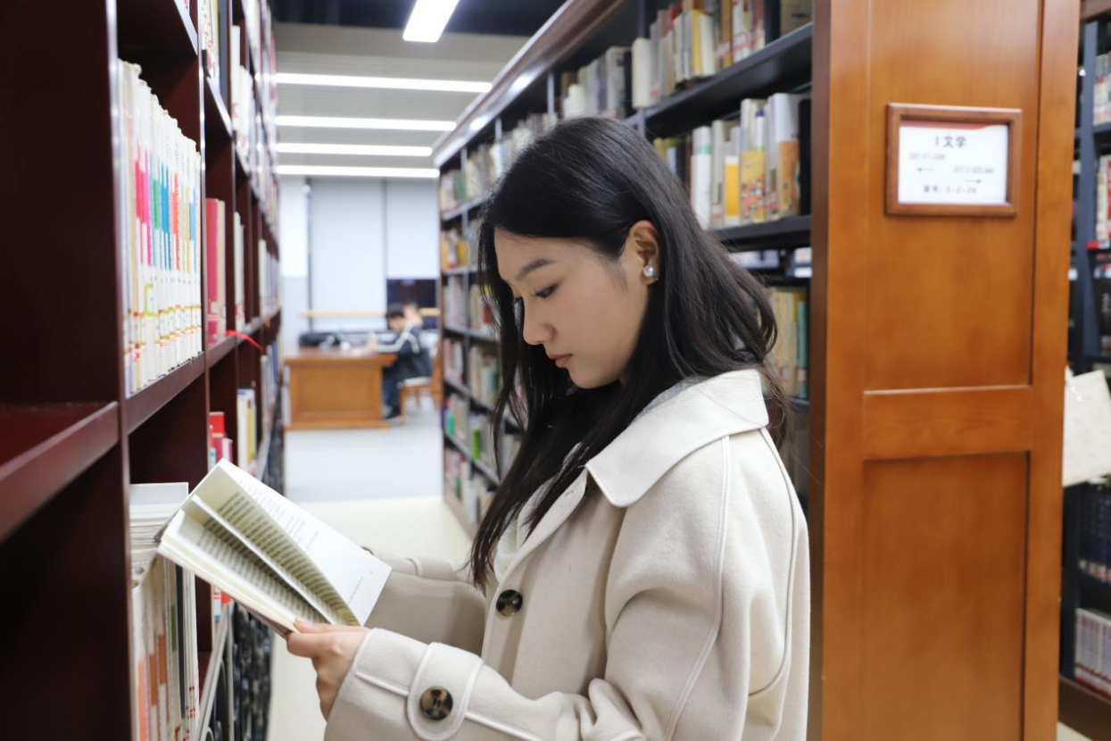 最美人間四月天，讀書(shū)正當(dāng)時(shí)