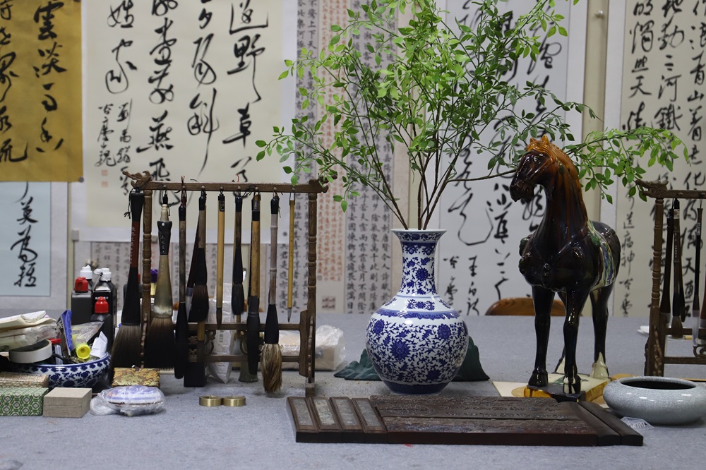 藝術(shù)讓生活更美好：讓美浸潤(rùn)心靈，遠(yuǎn)赴藝術(shù)驚鴻盛宴